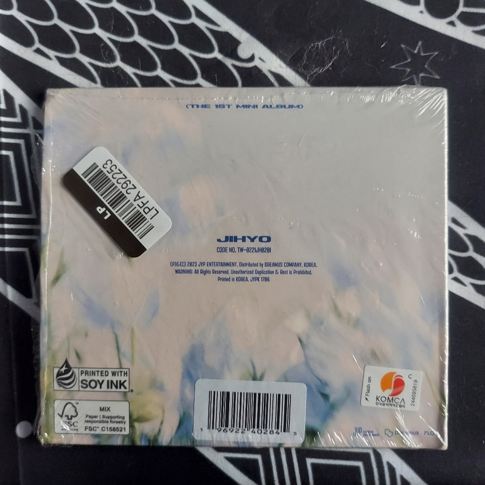 Cd - Picture 2 of 2